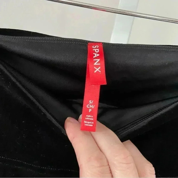 NWT Spanx Velvet Leggings size Small - Picture 7 of 11